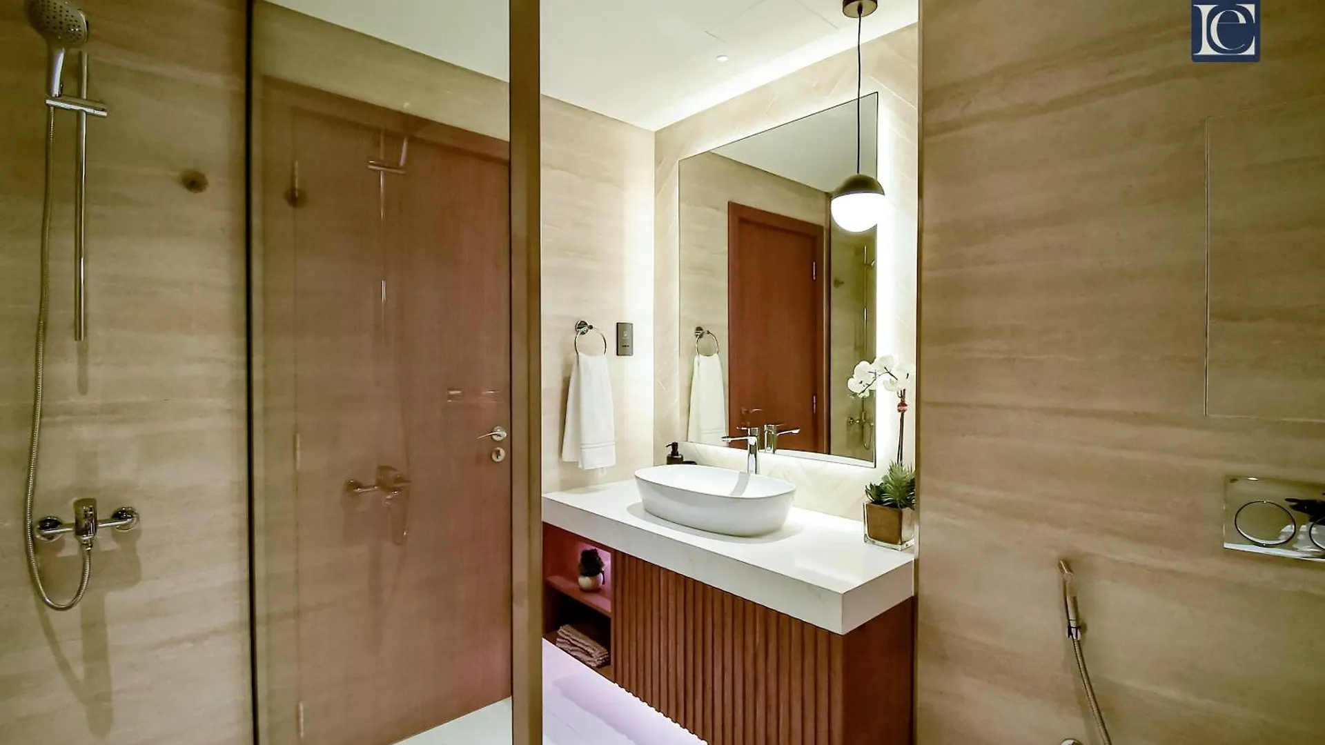 Luxury Escapes - Luxurious 2-Bedroom Apartment With Stunning Lake Views In Jbr Dubai 0*,